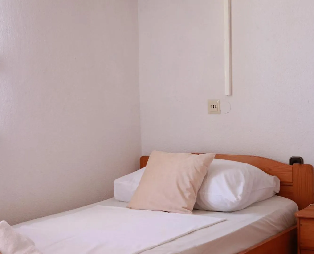 Apartments Mrdan Seget Vranjica